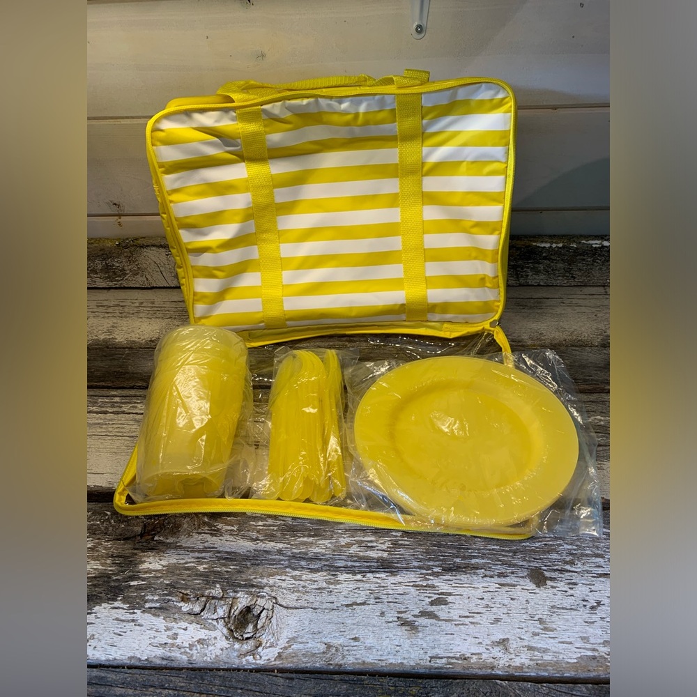 Avon | Vintage 1980’s Yellow & White Striped 21 Piece Picnic Set